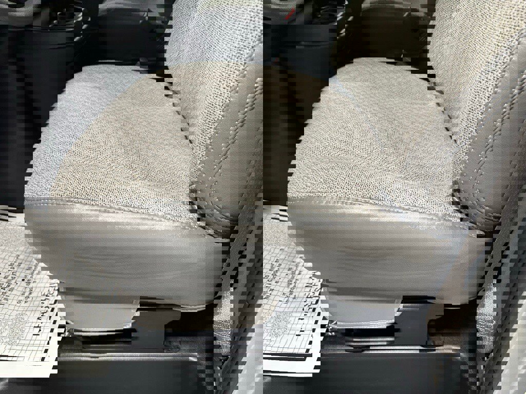 Used 2025 Chevrolet Express 3500 LT w/ LT Preferred Equipment Group image 14