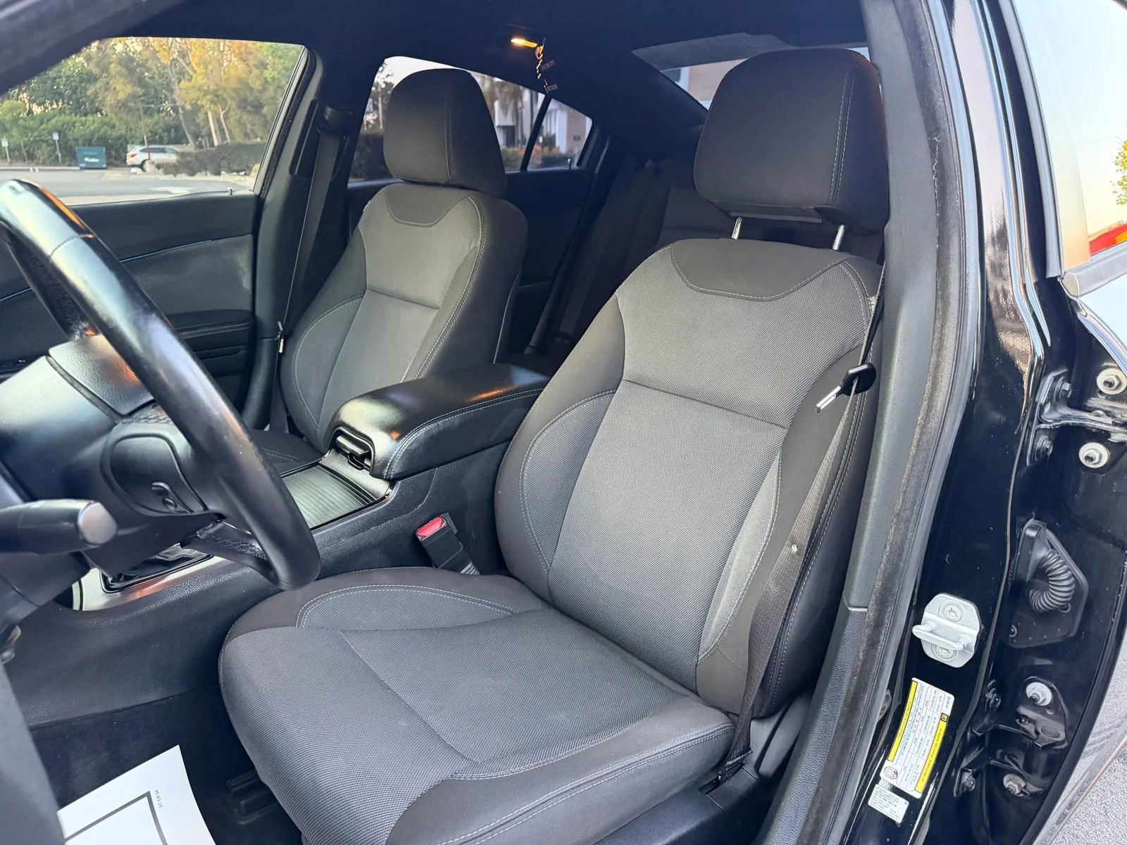 Used 2018 Dodge Charger SXT w/ Blacktop Package image 9