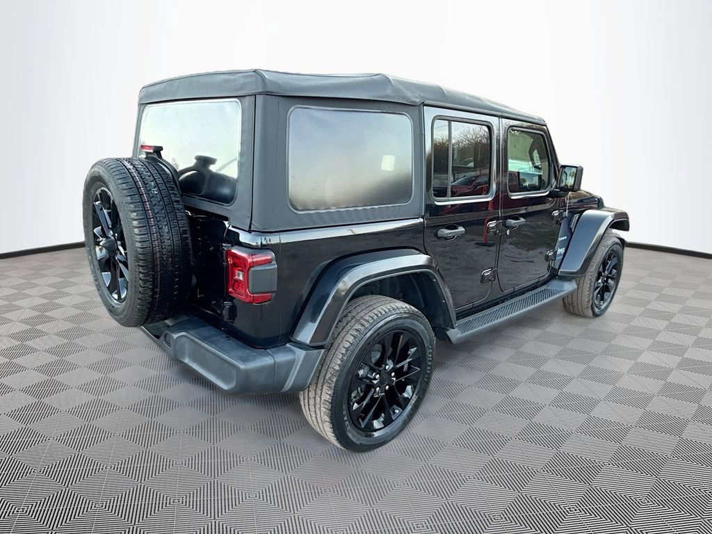 Used 2021 Jeep Wrangler Unlimited Sahara AWD/4WD image 6