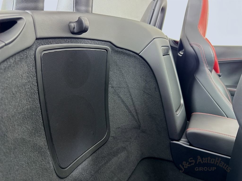 Used 2016 Jaguar F-TYPE R image 35