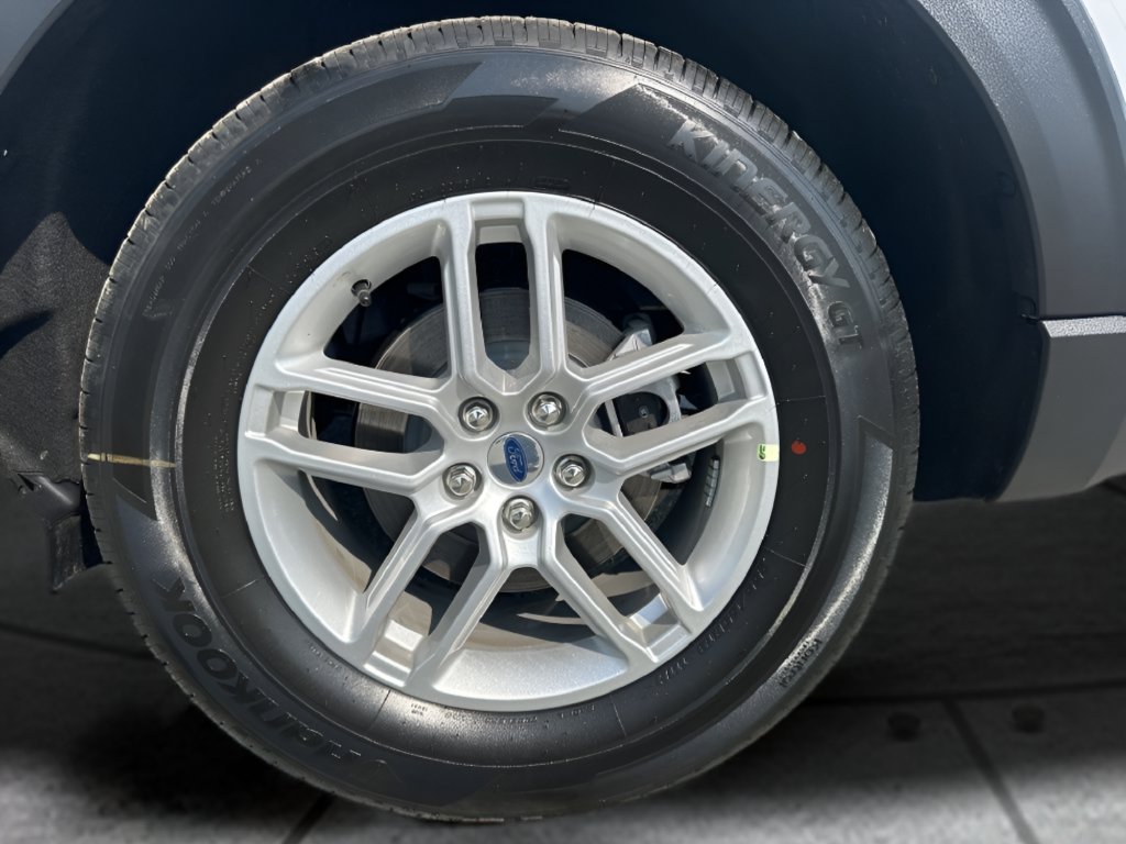 Used 2026 Ford Explorer Active RWD image 35