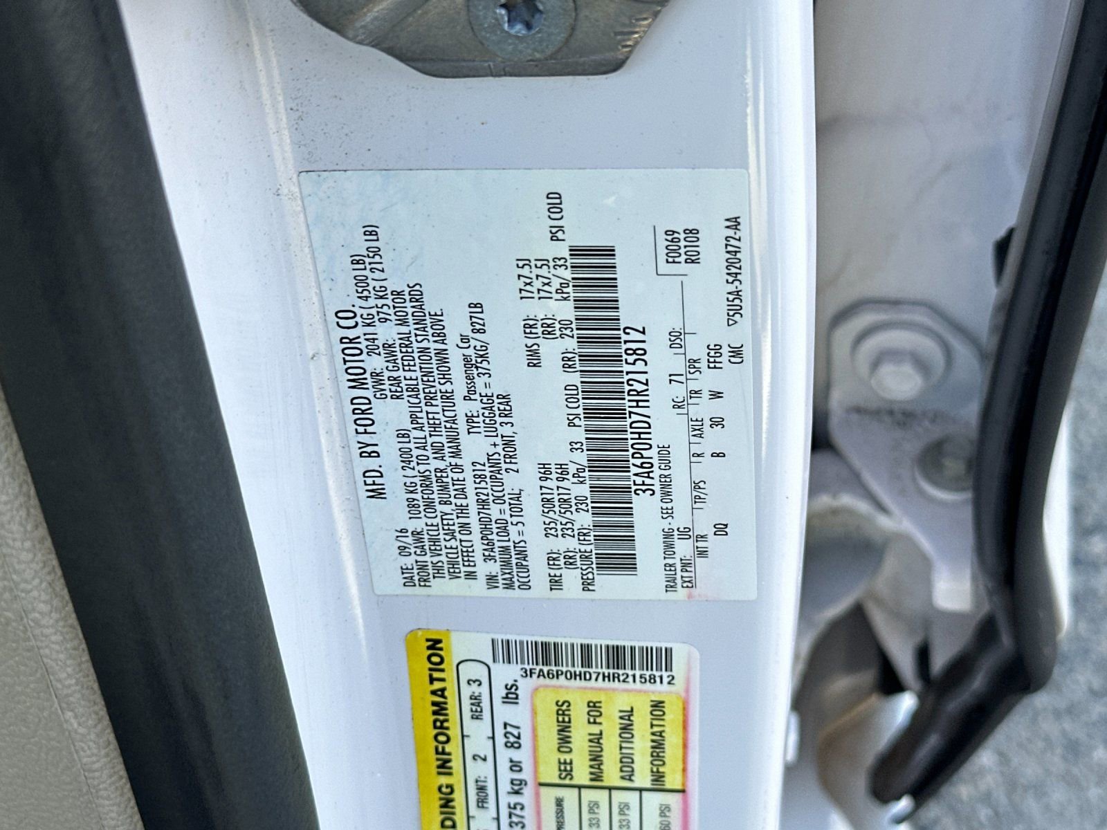 Used 2017 Ford Fusion SE w/ Fusion SE Technology Package image 33