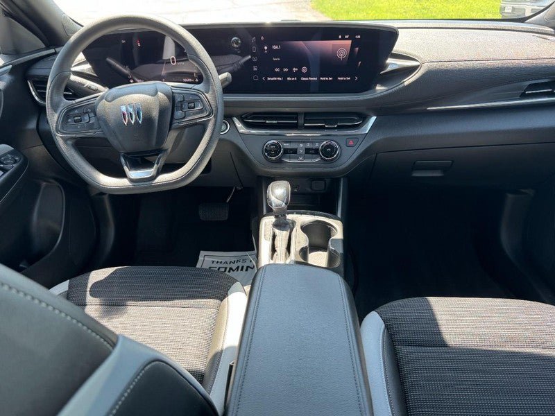 Used 2024 Buick Envista Preferred FWD image 11