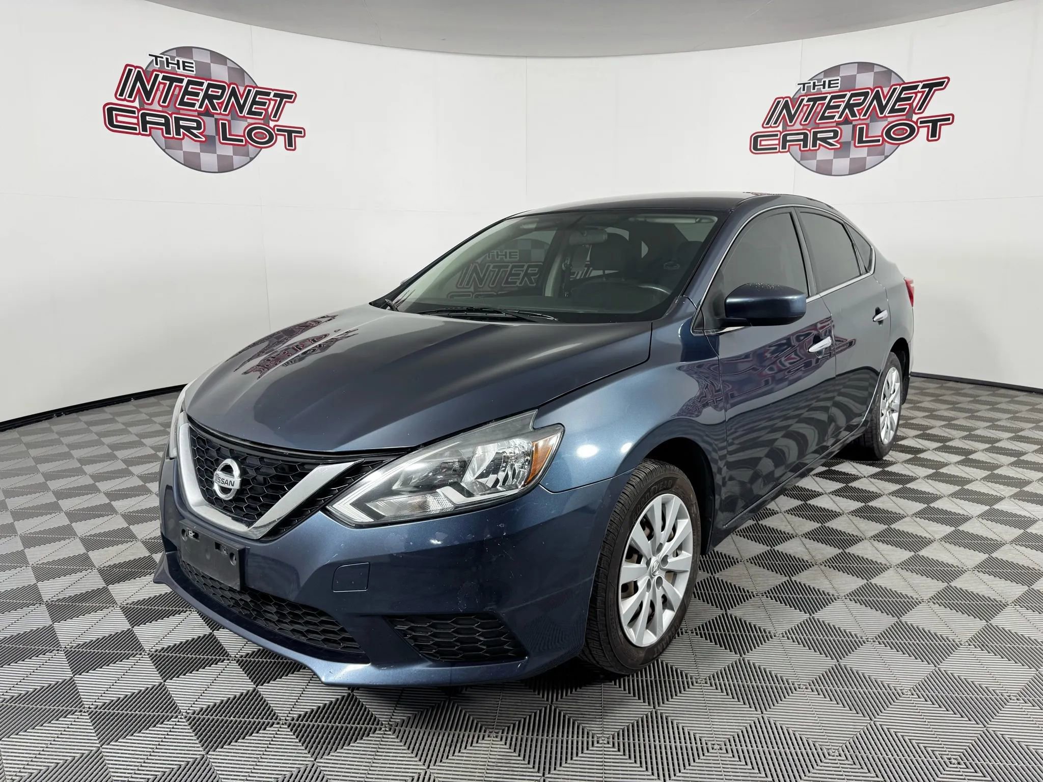 Used 2016 Nissan Sentra SV image 3