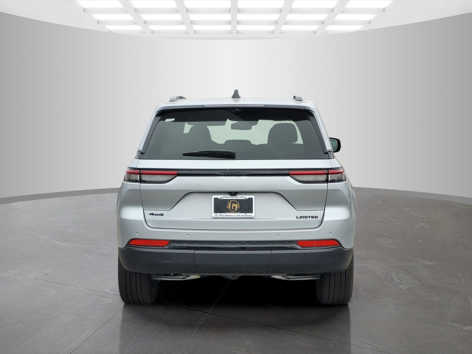 New 2025 Jeep Grand Cherokee Limited w/ Luxury Tech Group II image 5