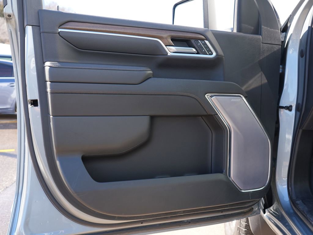 Used 2024 Chevrolet Silverado 2500 High Country w/ Z71 Off-Road Package image 14