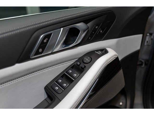 New 2026 BMW X5 xDrive50e w/ Climate Comfort Package AWD/4WD image 54