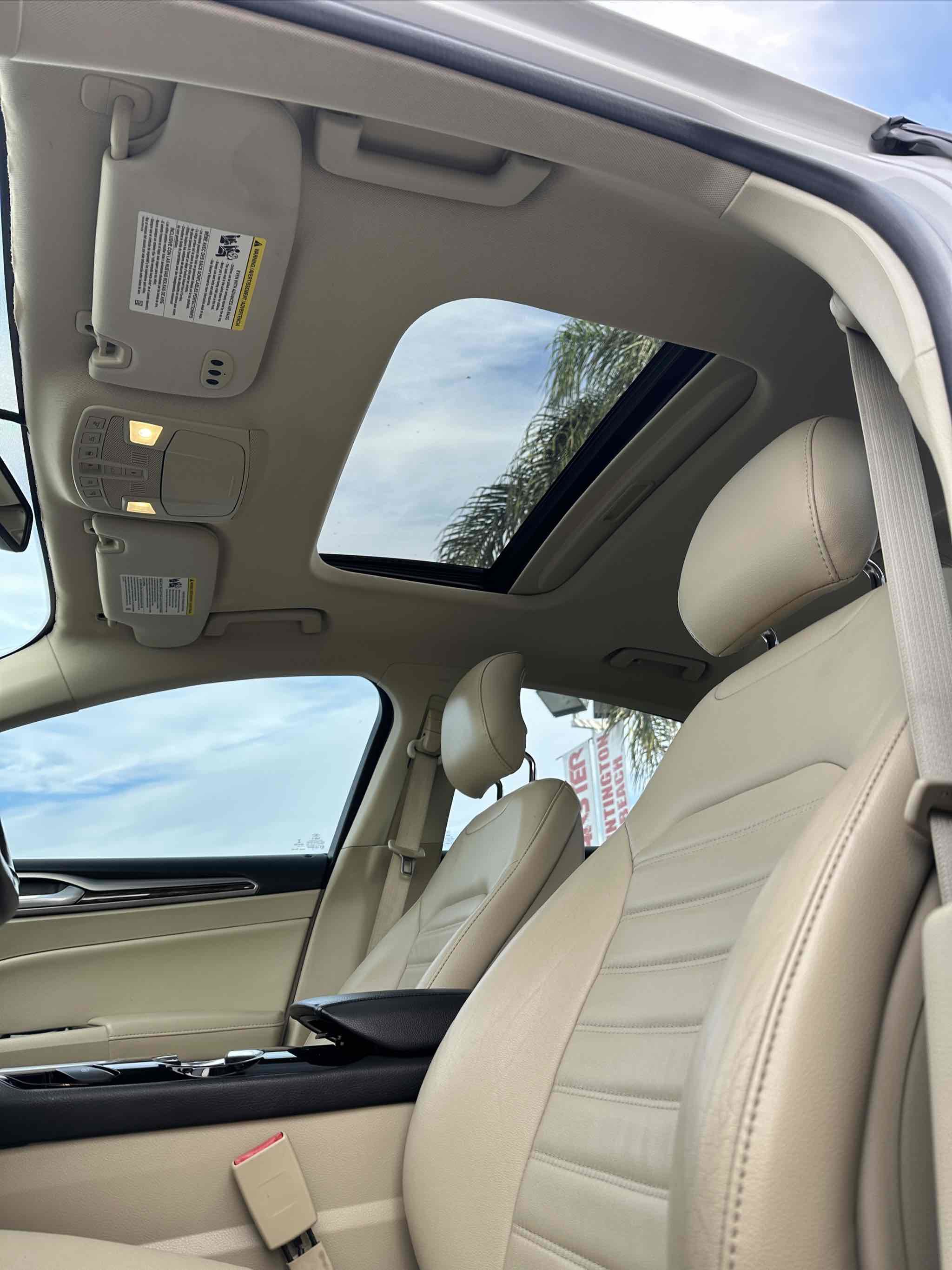 Used 2014 Ford Fusion SE w/ Equipment Group 202A image 29