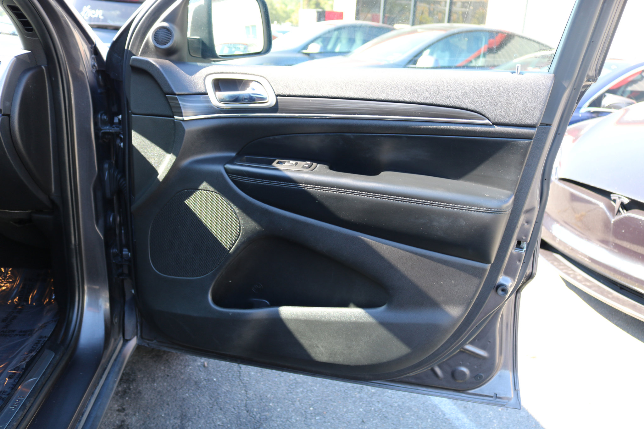 Used 2021 Jeep Grand Cherokee Limited w/ Luxury Group II image 50