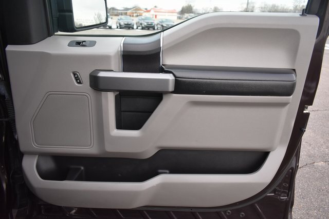 Used 2018 Ford F150 XLT image 38