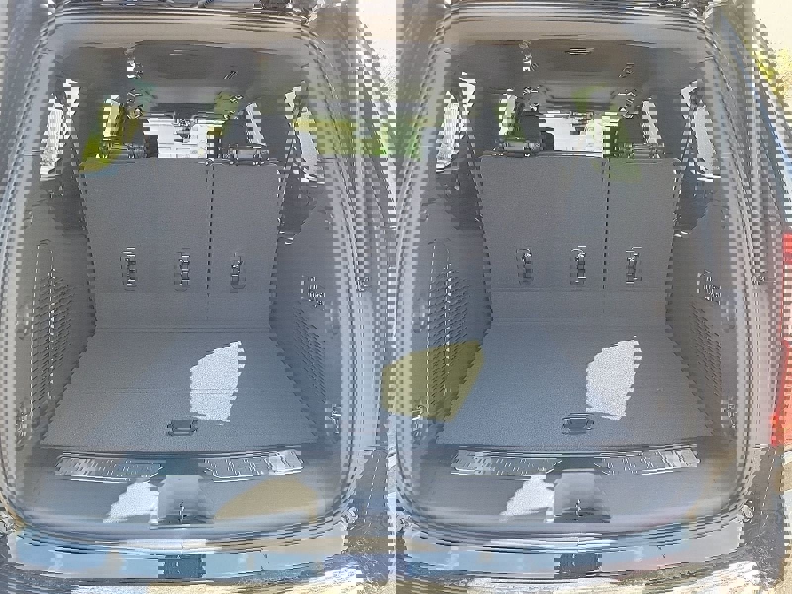 New 2026 GMC Yukon XL Denali image 7