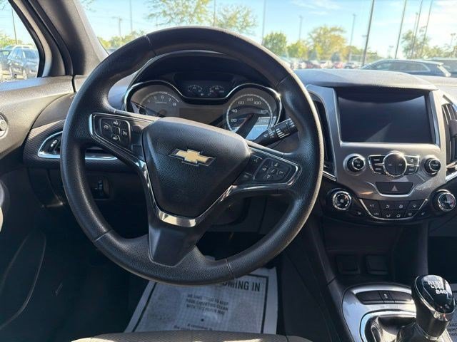 Used 2017 Chevrolet Cruze LT FWD image 24