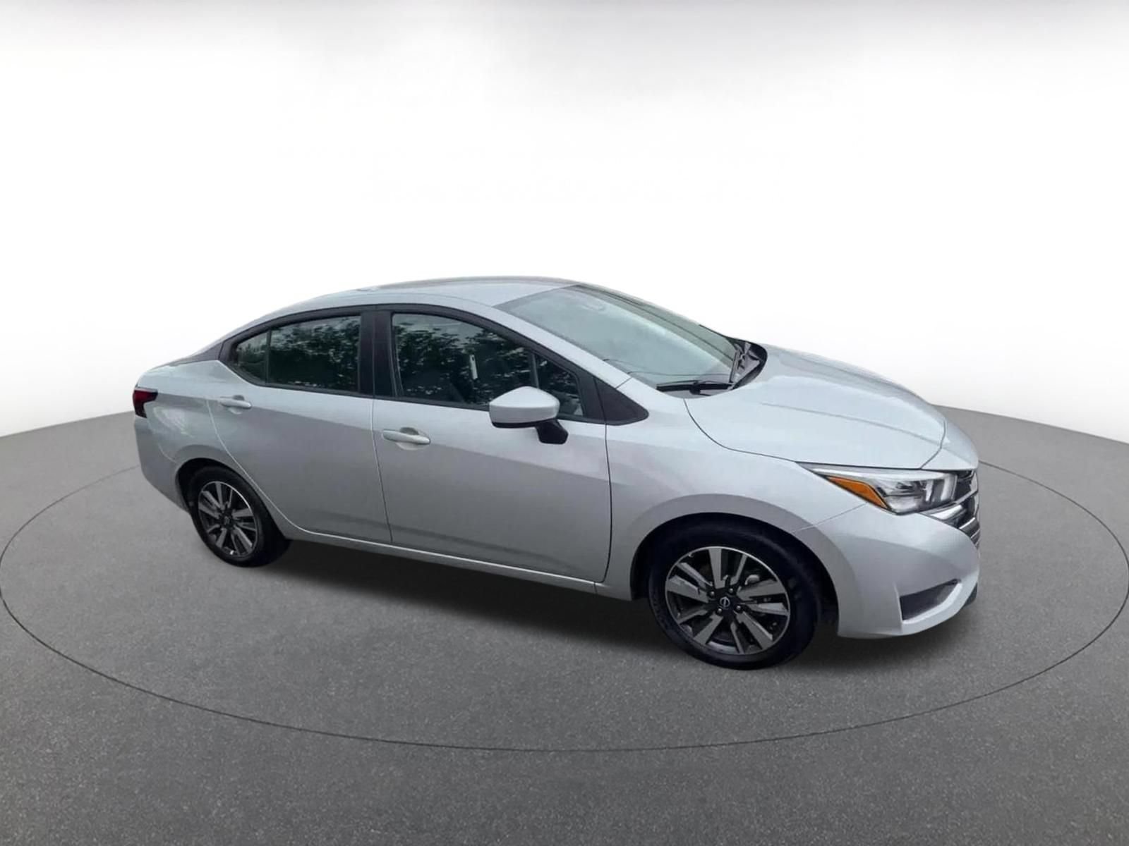 Used 2025 Nissan Versa SV FWD video 2