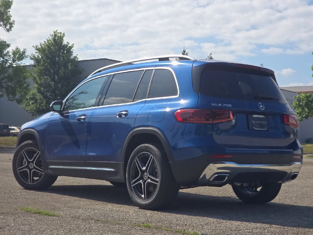 New 2026 Mercedes-Benz GLB 250 4MATIC image 14