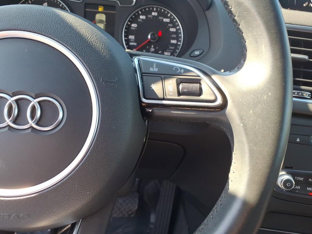 Used 2018 Audi Q3 2.0T Premium Plus w/ Premium Plus Package image 21