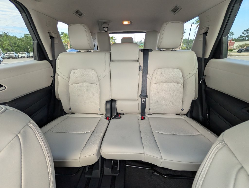 New 2026 Nissan Pathfinder SL FWD image 17