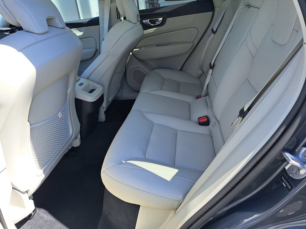 Used 2024 Volvo XC60 B5 Plus w/ Climate Package AWD/4WD image 25