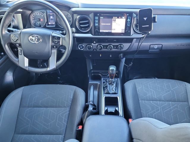 Used 2017 Toyota Tacoma TRD Sport image 17