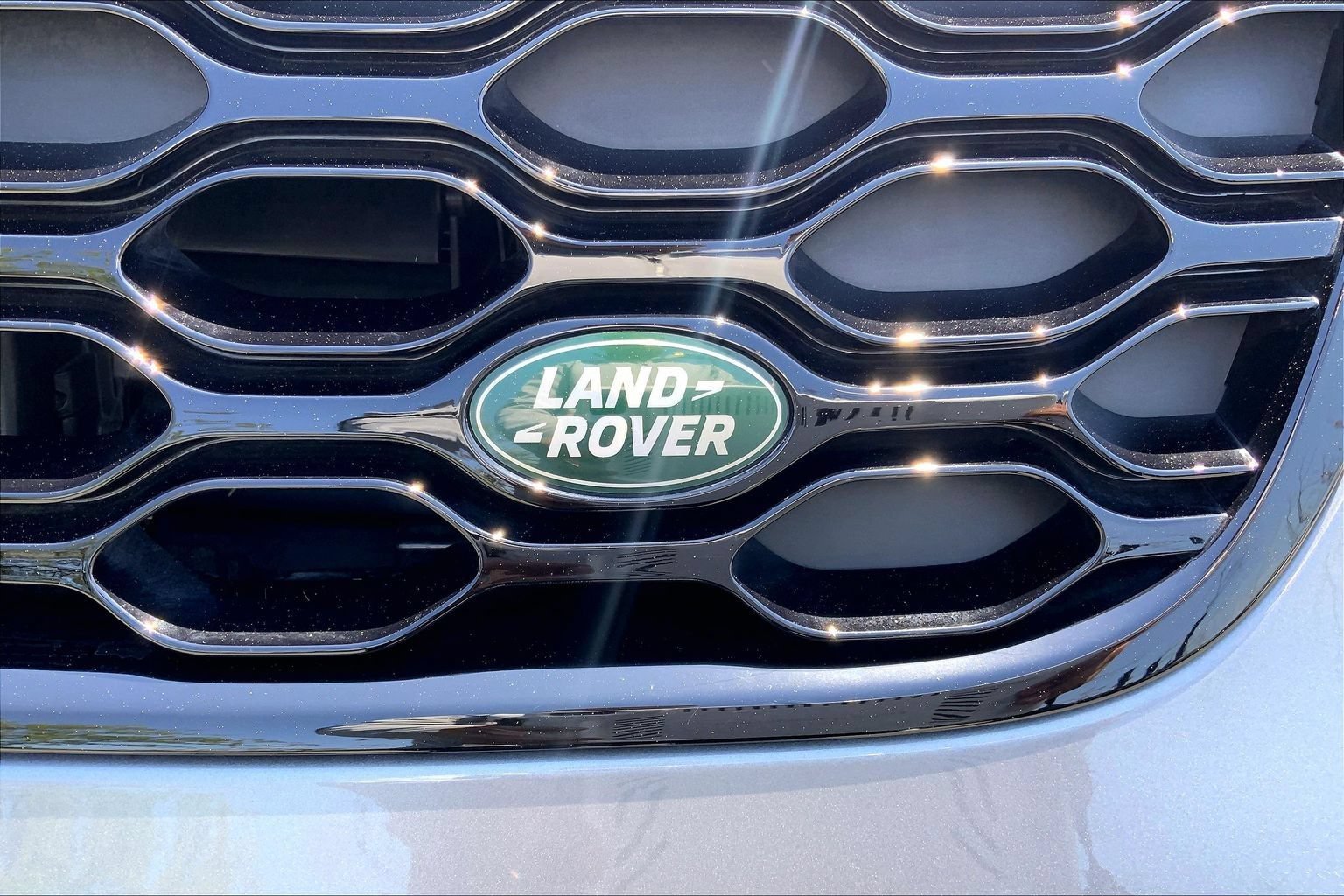 Certified 2025 Land Rover Discovery Dynamic SE AWD/4WD image 30