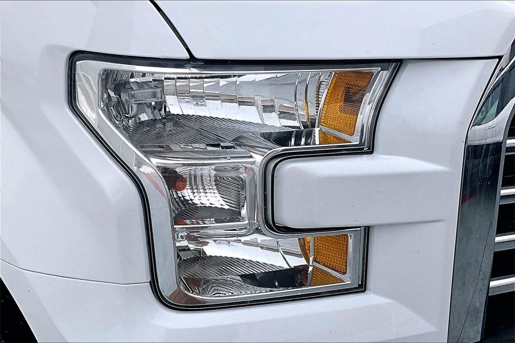 Used 2017 Ford F150 XLT w/ Equipment Group 302A Luxury image 32