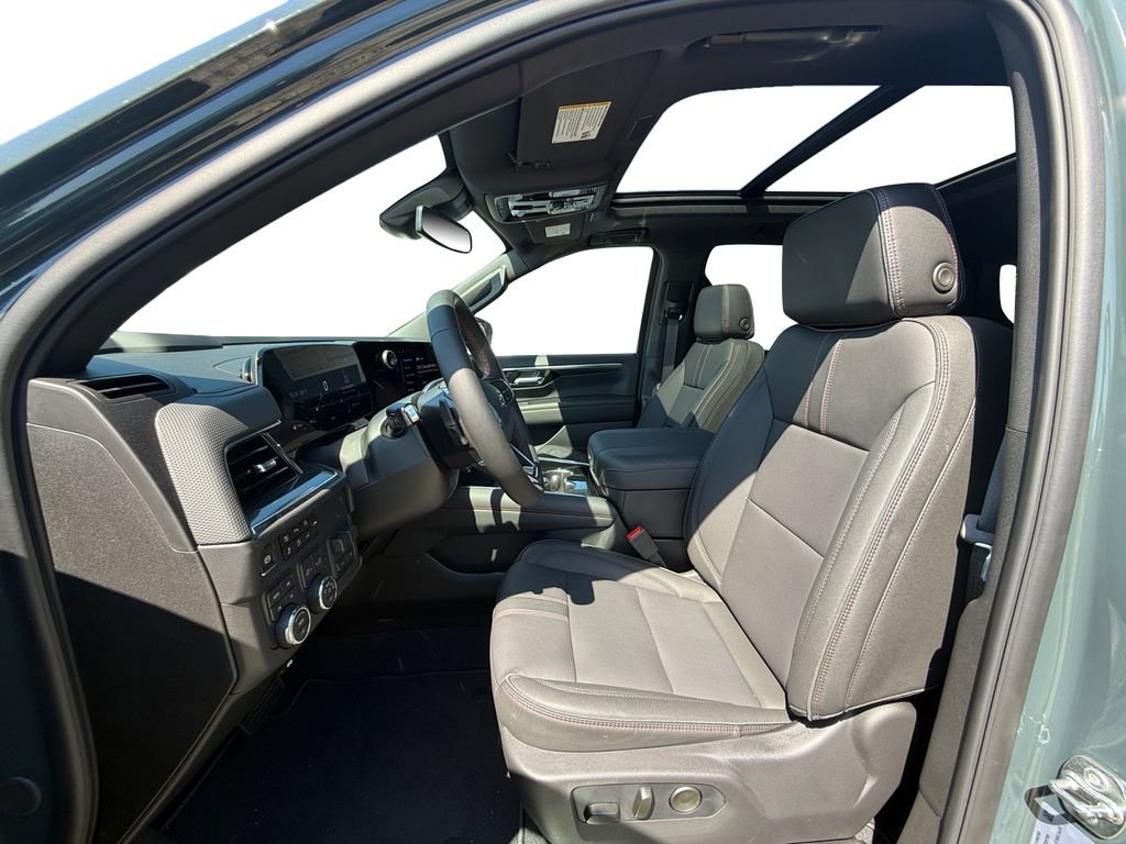 New 2026 Chevrolet Suburban RST w/ RST Capability Package AWD/4WD image 9