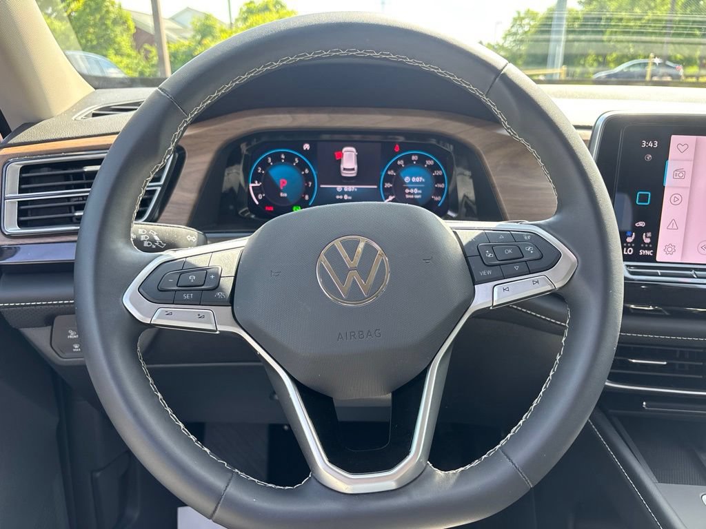 Used 2024 Volkswagen Atlas SE FWD image 16