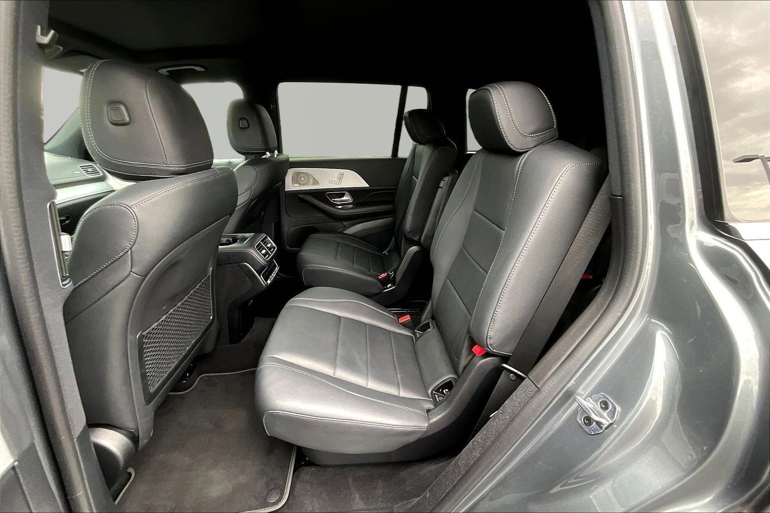 Used 2025 Mercedes-Benz GLS 450 4MATIC image 21