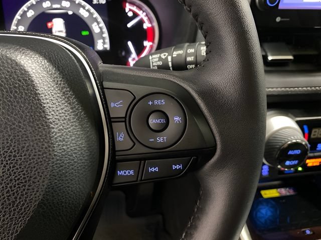 Used 2022 Toyota RAV4 Limited AWD/4WD image 15