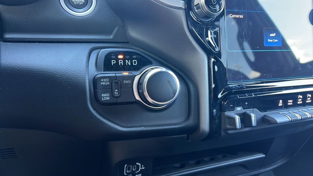 Used 2024 RAM 2500 Big Horn w/ Sport Appearance Package image 19