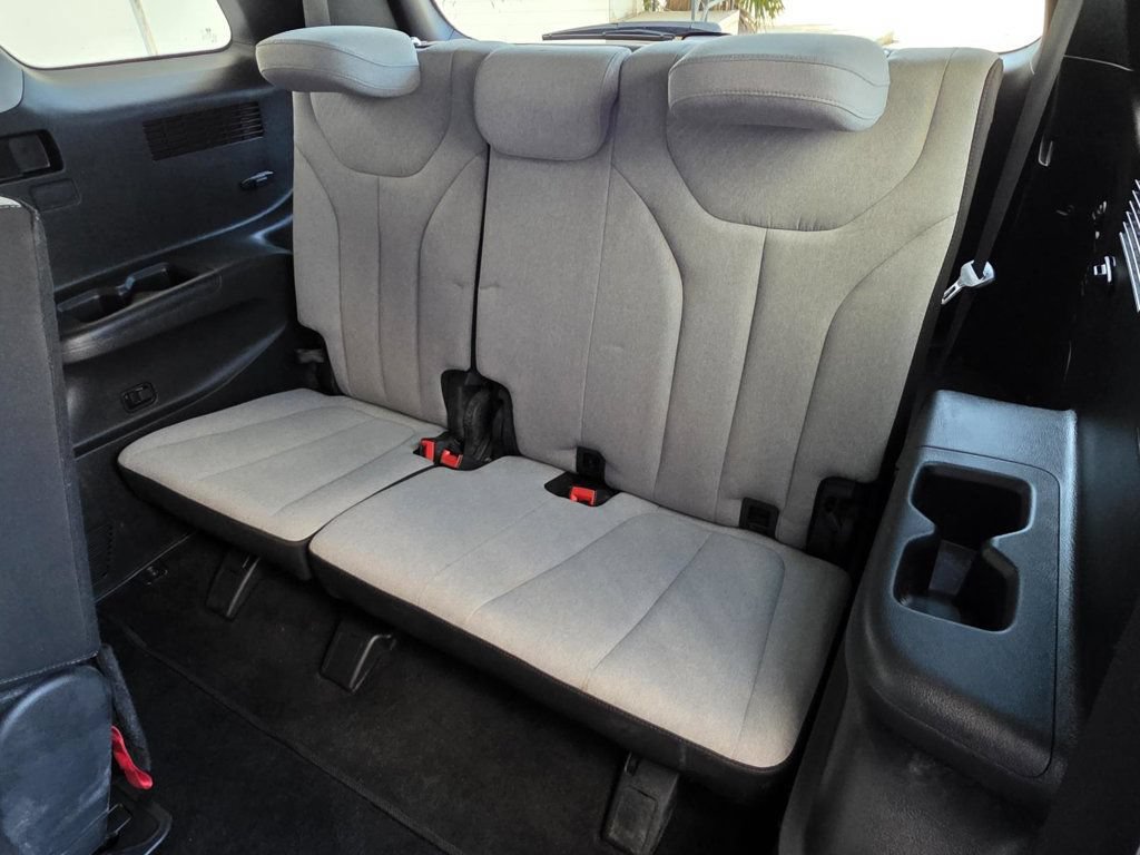 Used 2023 Hyundai Palisade SE FWD image 14