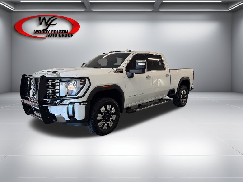 Used 2025 GMC Sierra 3500 Denali w/ Technology Package AWD/4WD image 3