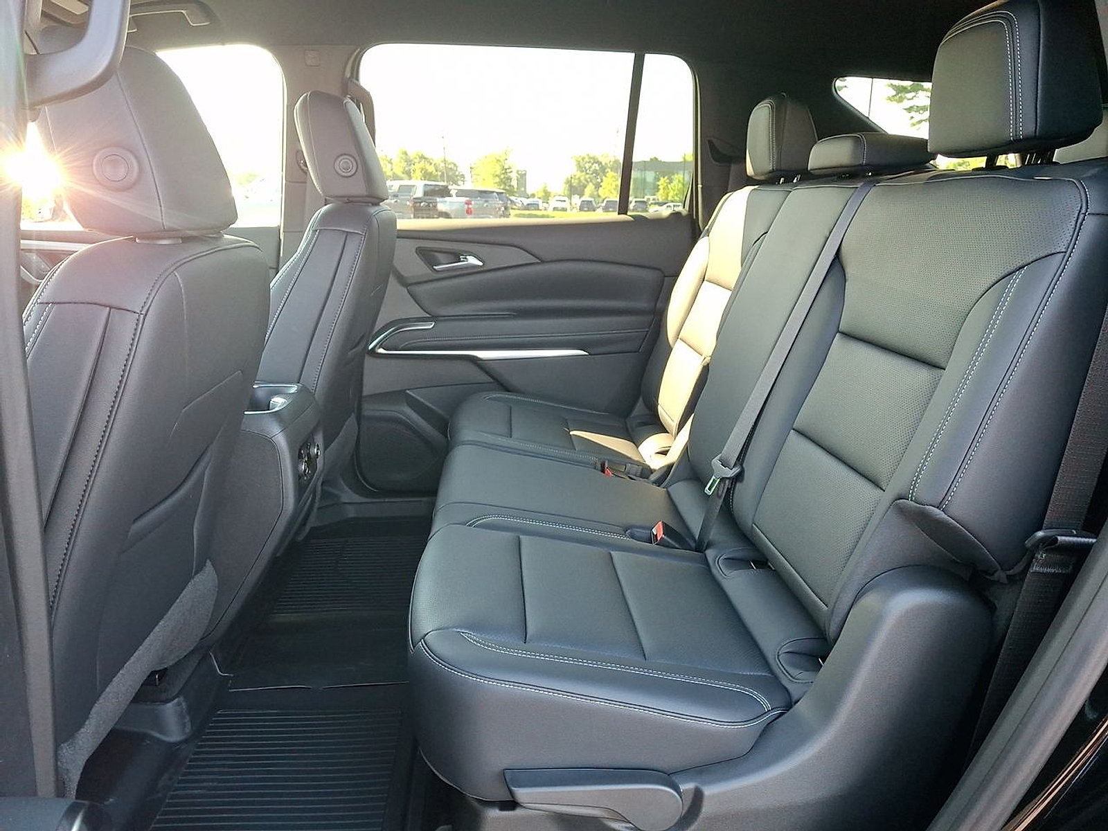 New 2027 Chevrolet Traverse LT w/ Driver Confidence Package AWD/4WD image 13