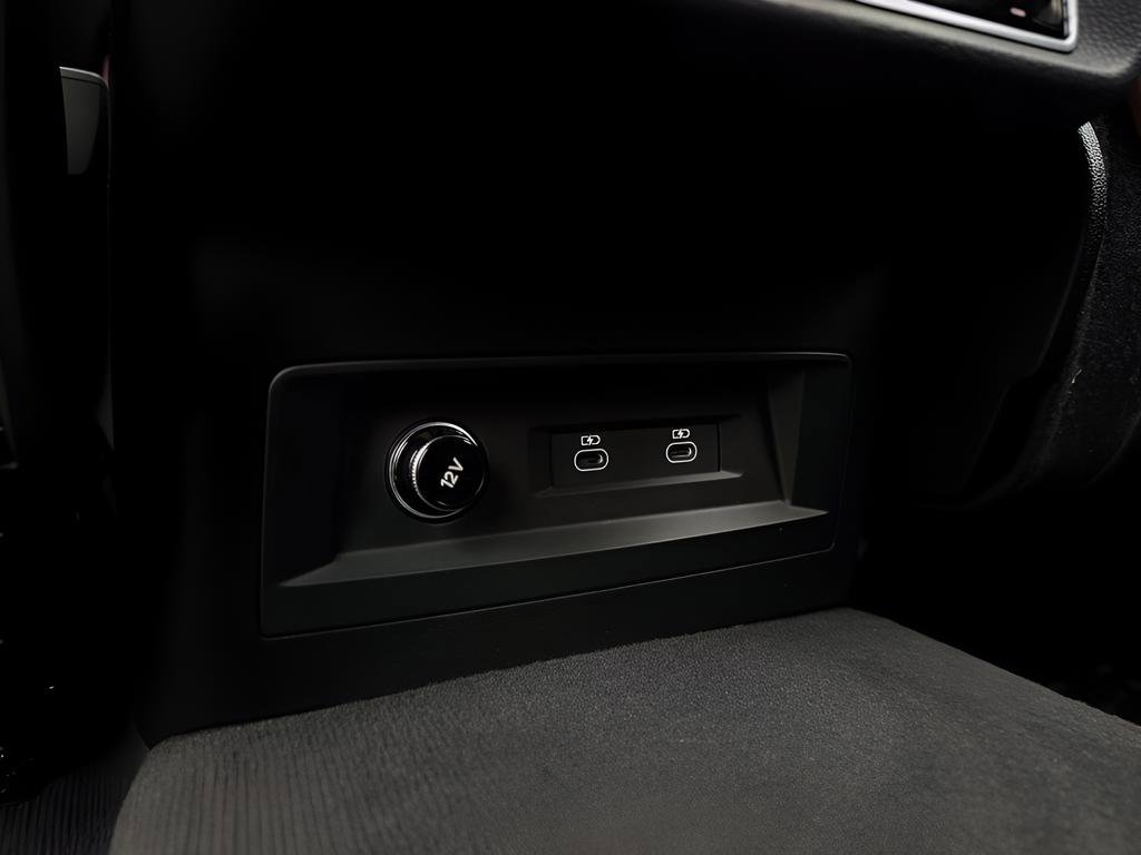 Used 2022 Audi Q8 Premium Plus image 23