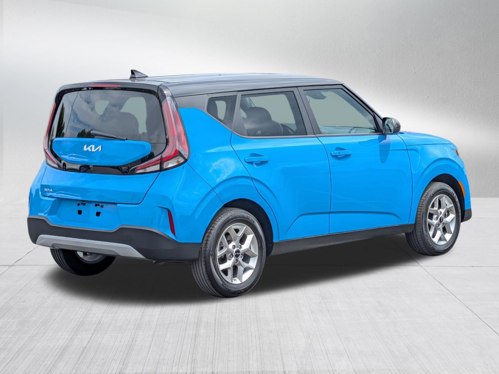 Certified 2025 Kia Soul S FWD image 7