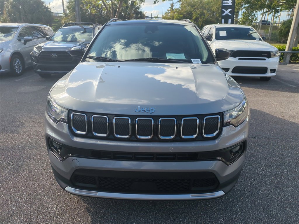 Certified 2022 Jeep Compass Limited image 3