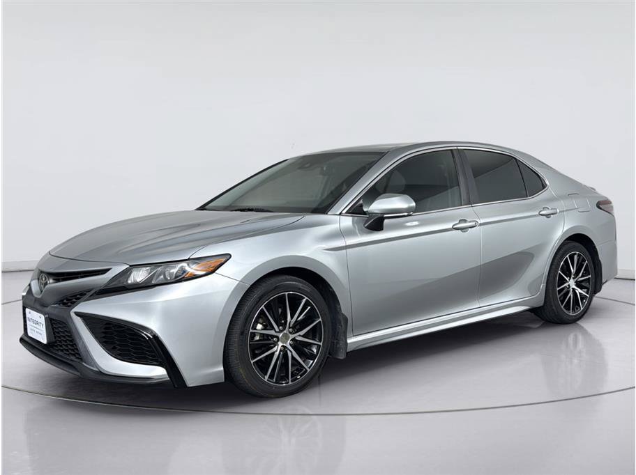 Used 2022 Toyota Camry SE w/ Carpet Mat Package (TMS) FWD image 1