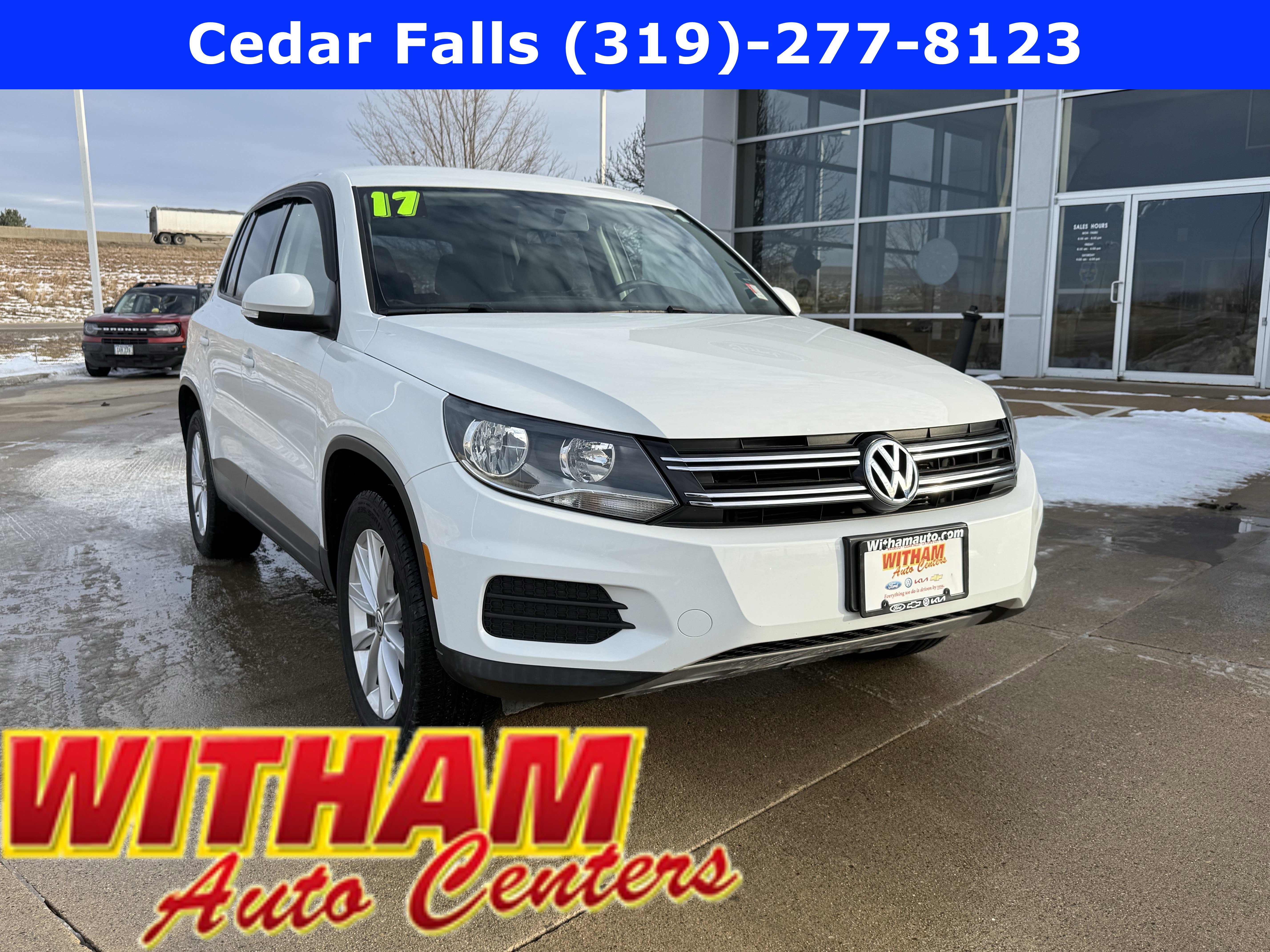 Used 2017 Volkswagen Tiguan Limited w/ Alloy Wheels Package