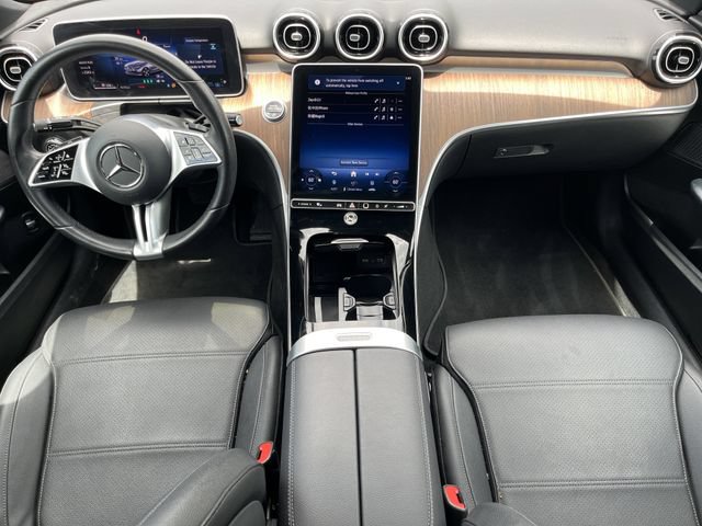 Used 2025 Mercedes-Benz C 300 4MATIC Sedan image 3