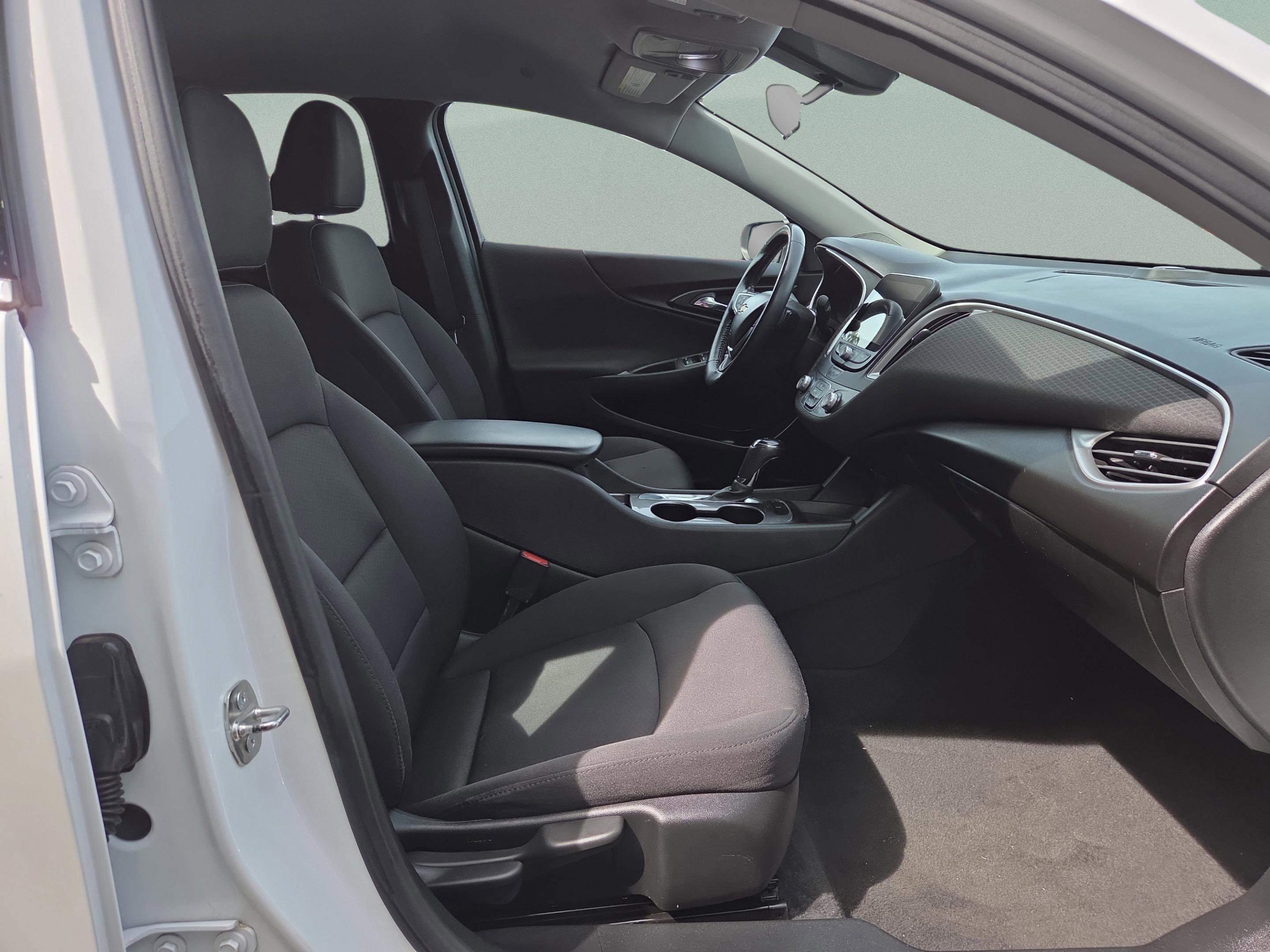 Used 2020 Chevrolet Malibu RS image 37