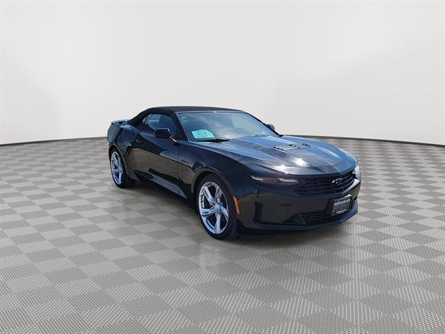 Used 2023 Chevrolet Camaro LT w/ Technology Package RWD image 2