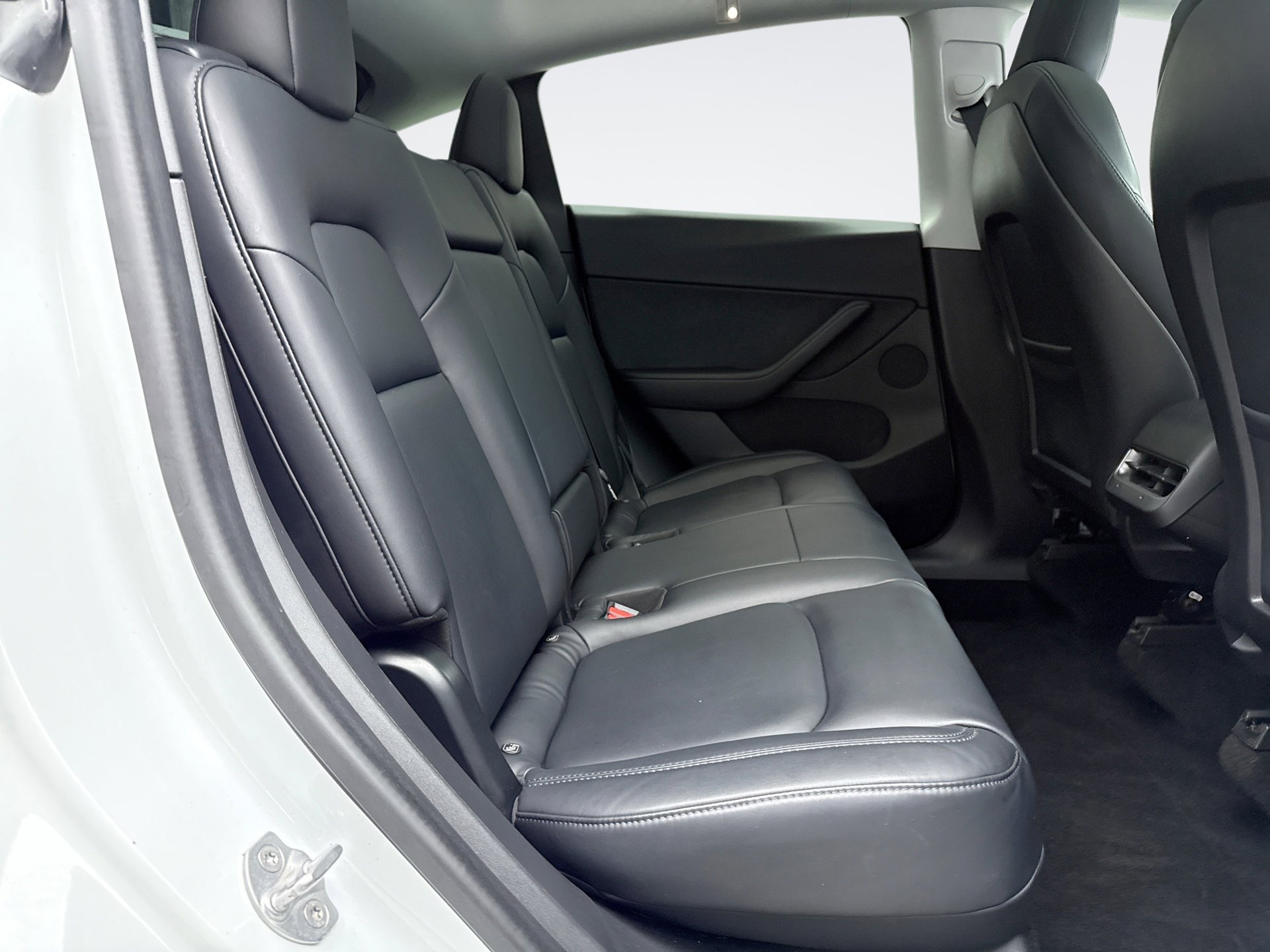 Used 2020 Tesla Model Y Long Range image 20