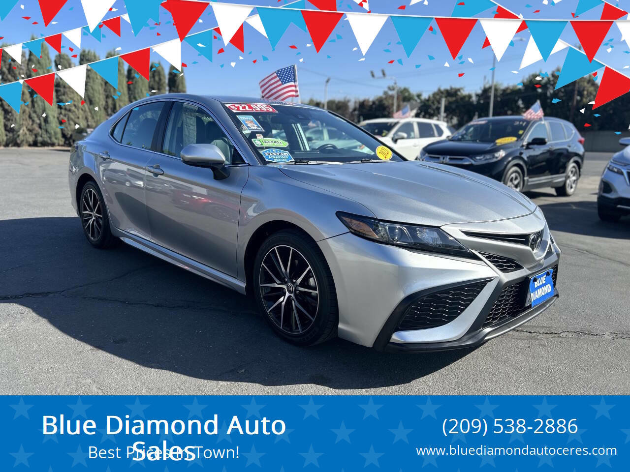 Used 2021 Toyota Camry SE image 1
