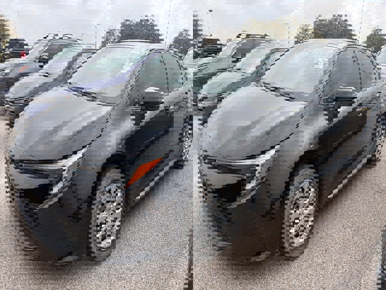 Used 2024 Toyota Corolla LE image 1