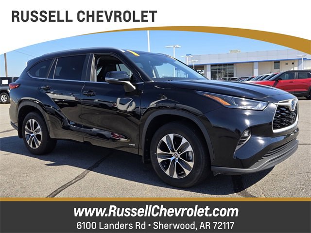 Used 2023 Toyota Highlander XLE