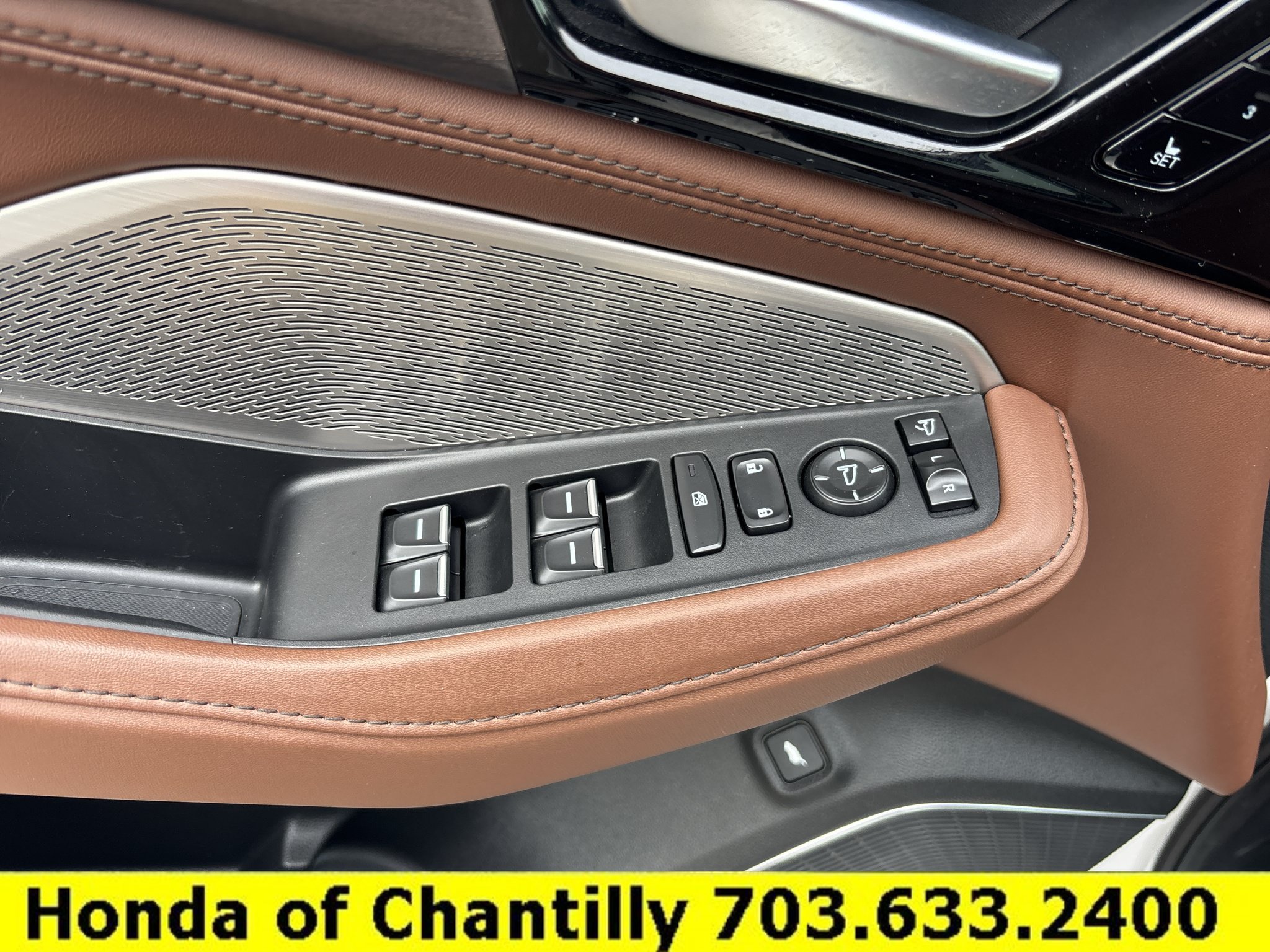 Used 2023 Acura MDX w/ Advance Package AWD/4WD image 23
