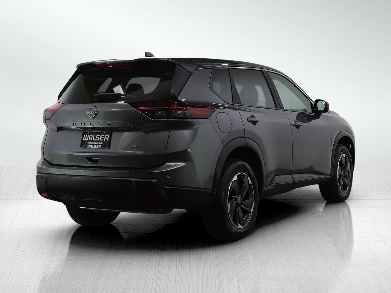 Used 2025 Nissan Rogue SV image 6