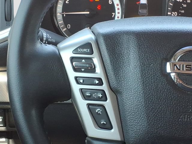 Used 2018 Nissan Titan PRO-4X AWD/4WD image 11
