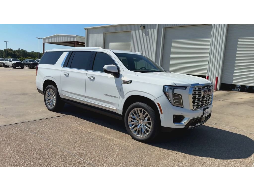 New 2026 GMC Yukon XL Denali w/ Denali Reserve Package AWD/4WD image 2