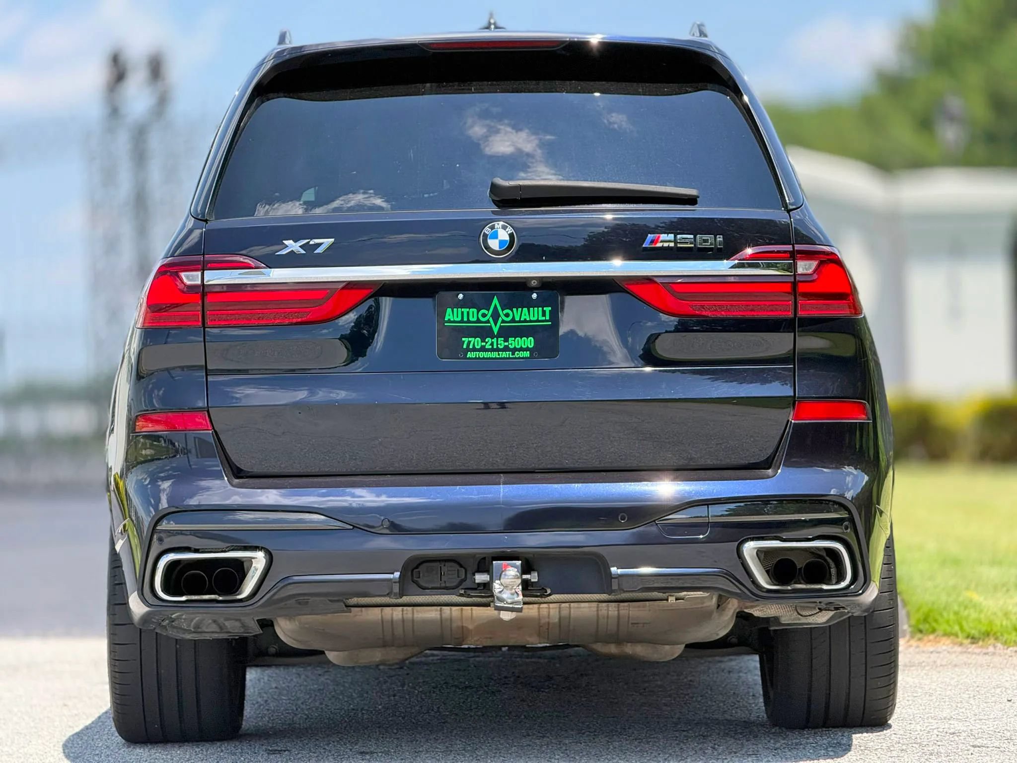 Used 2019 BMW X7 xDrive50i w/ M Sport Package AWD/4WD image 10