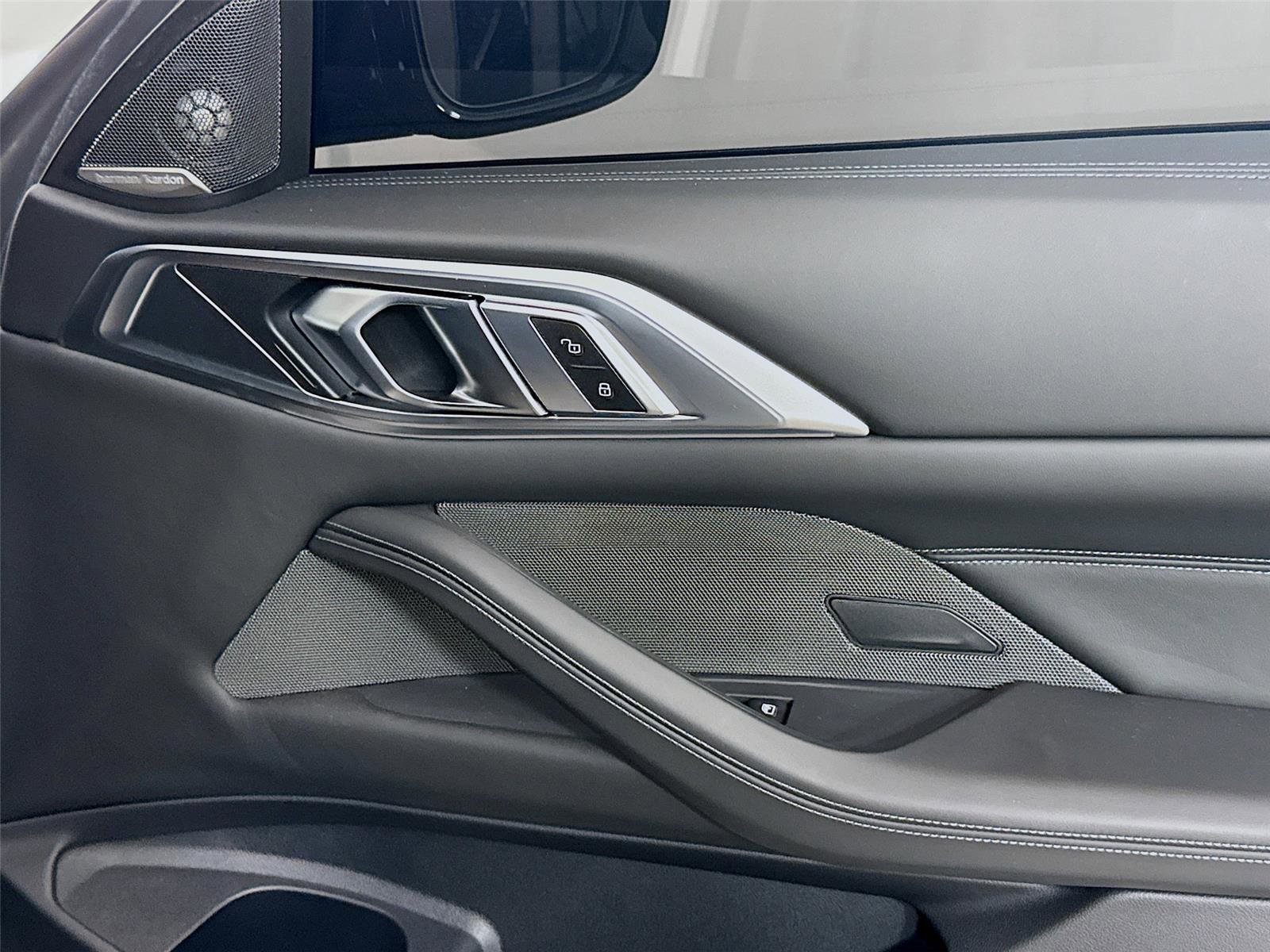 Used 2024 BMW M4 Coupe w/ M Driver's Package image 11